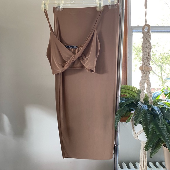 Boohoo Nude 2 Peice Co Ord Set. Double lining. - Picture 2 of 2